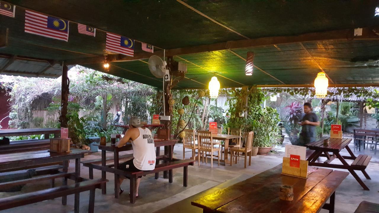 Gecko Guesthouse Pantai Cenang  Extérieur photo